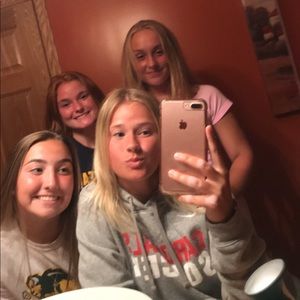 Meet your Posher, Naomi